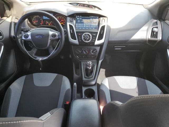 Hatchbacks FORD FOCUS 2014 Srebrny