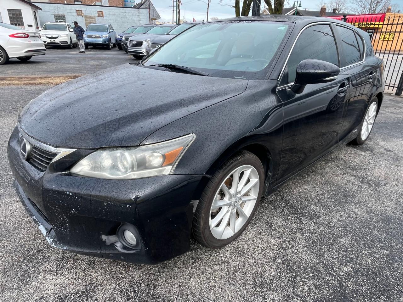 2012 Lexus CT - Image 2