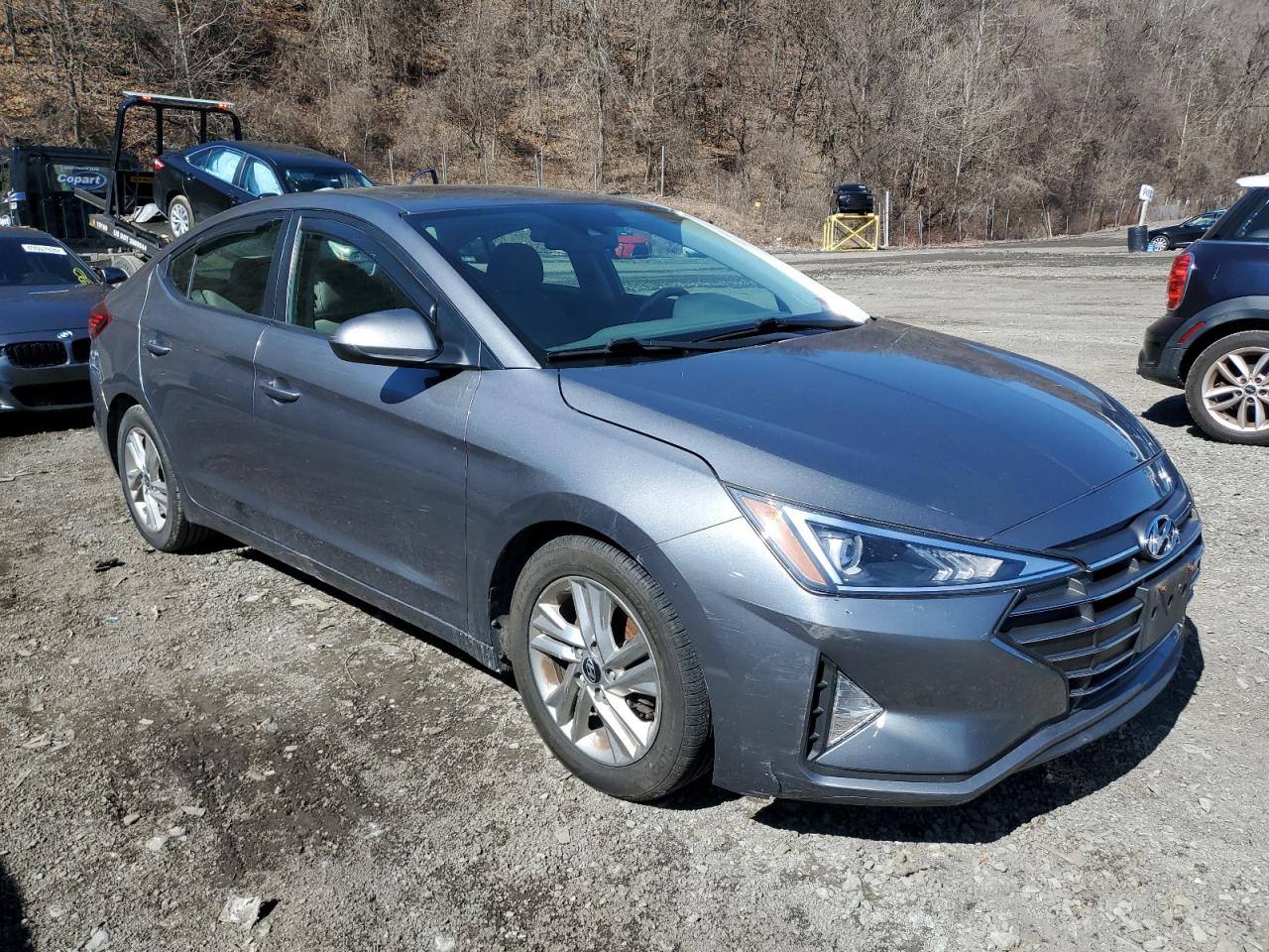 2019 Hyundai Elantra - Image 4