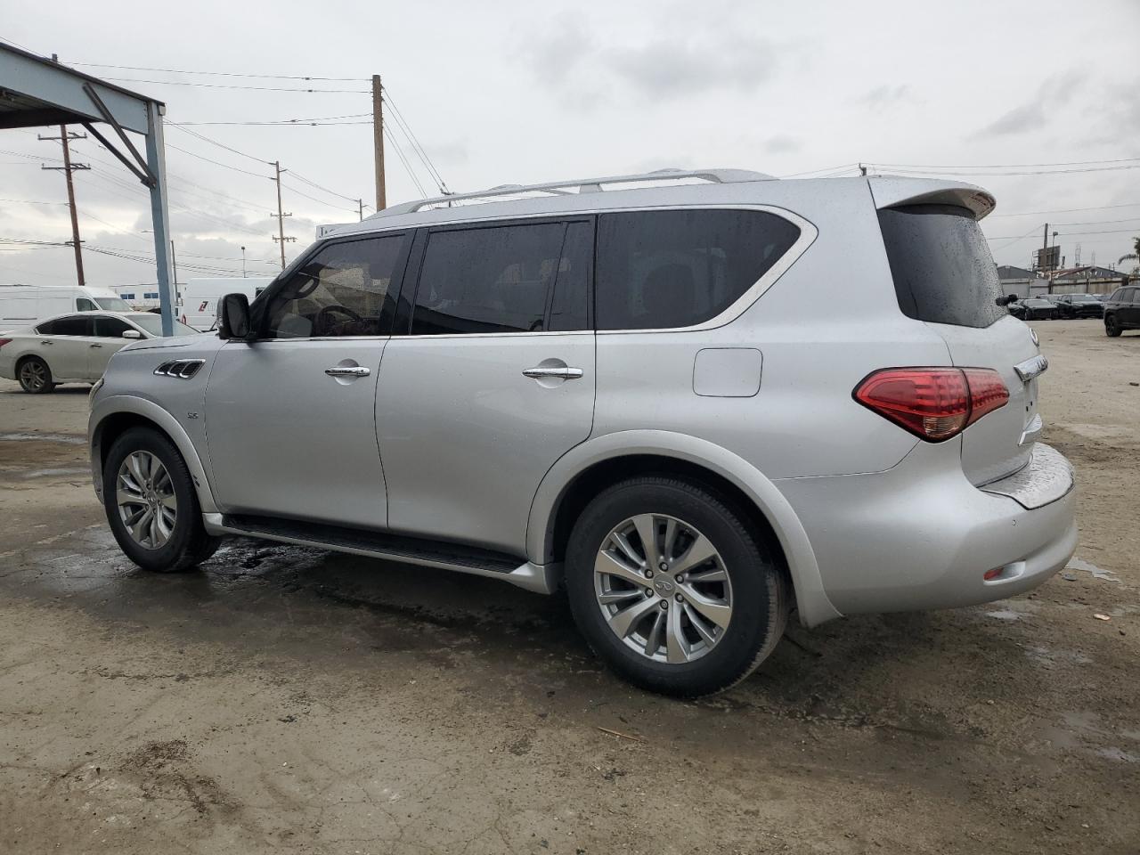 2017 Infiniti QX80 - Image 2