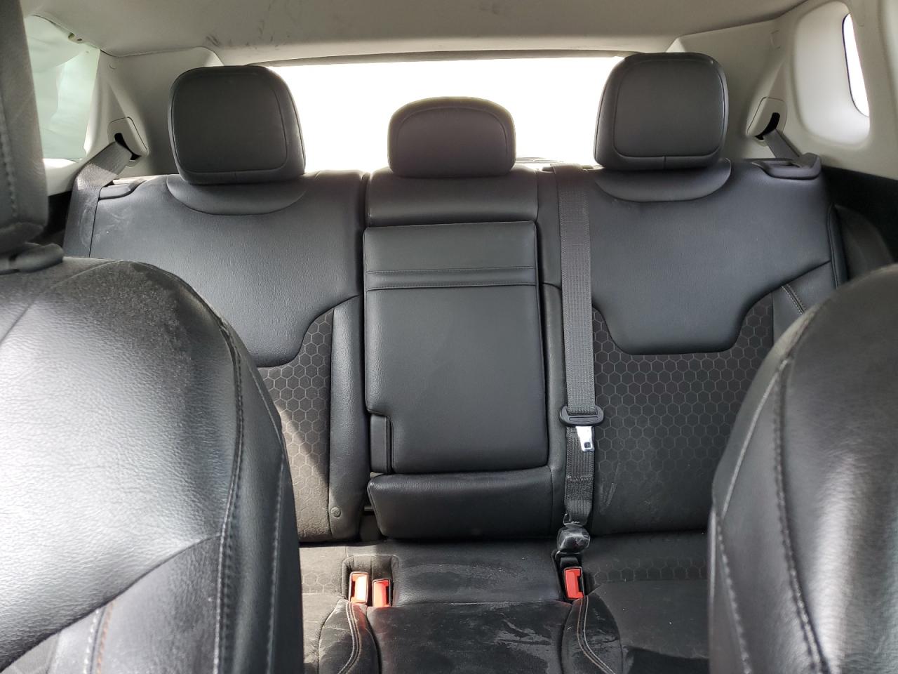 2018 Jeep Compass - Image 10