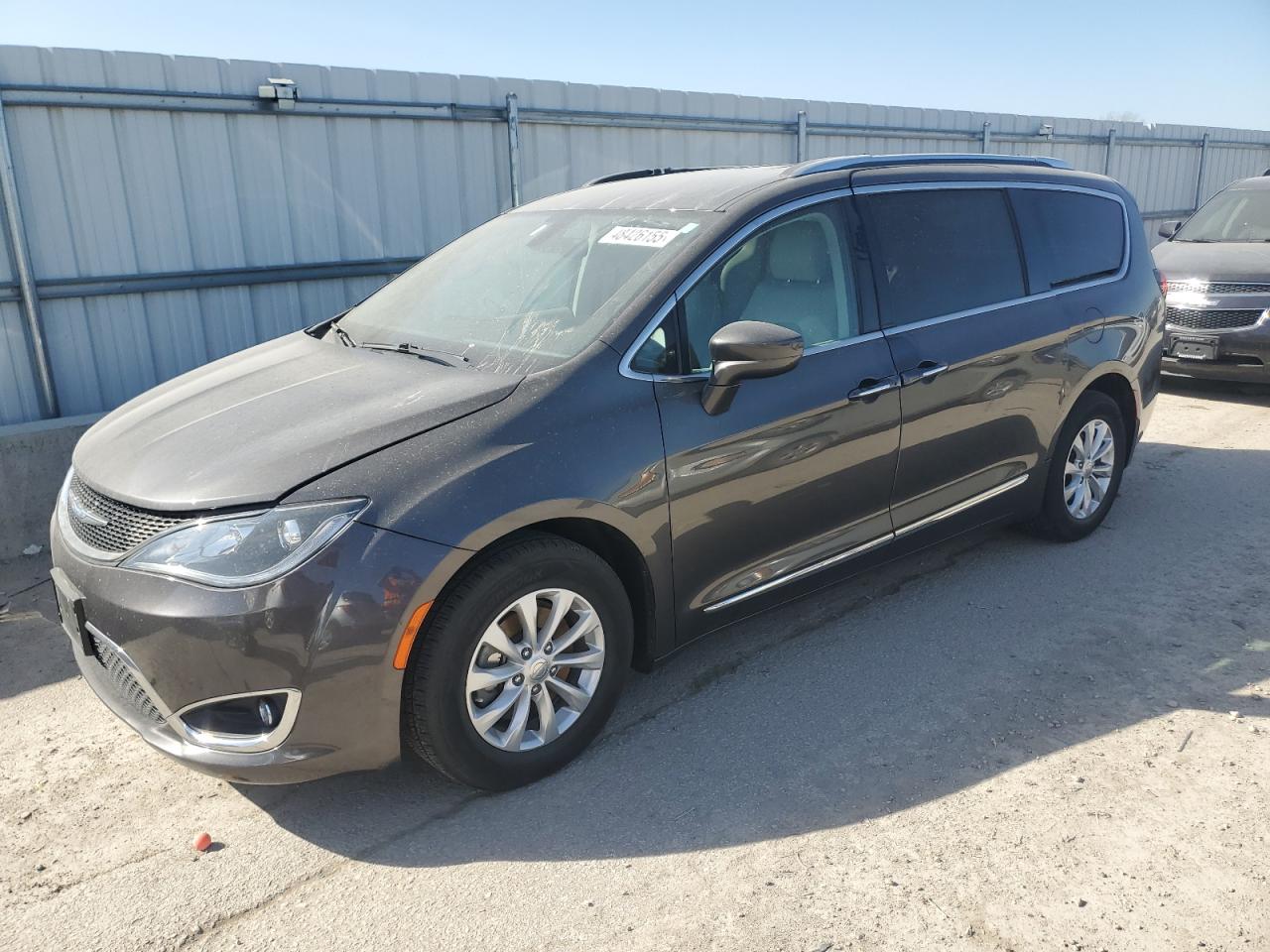2018 Chrysler Pacifica - Image 1