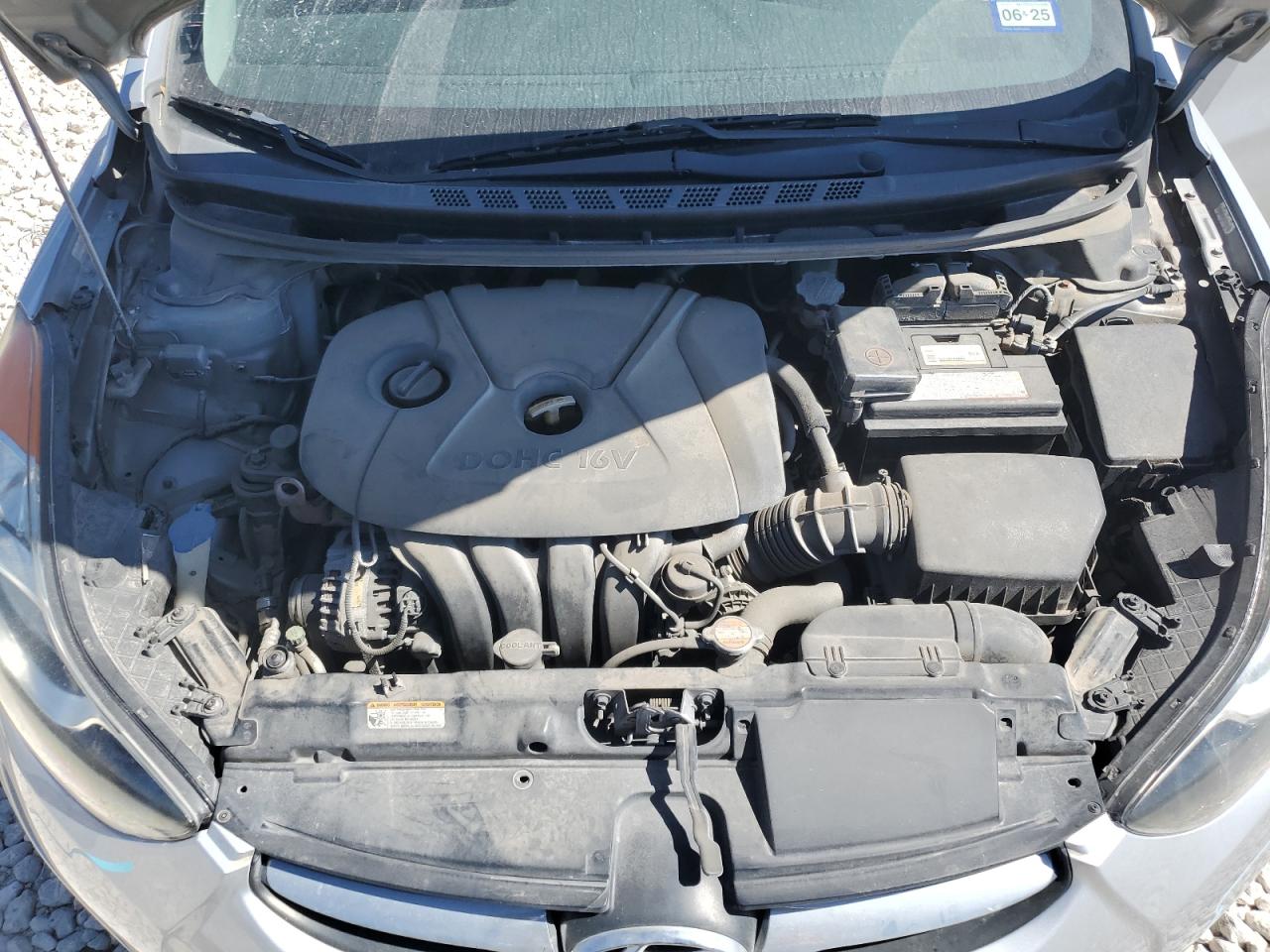 2011 Hyundai Elantra - Image 11