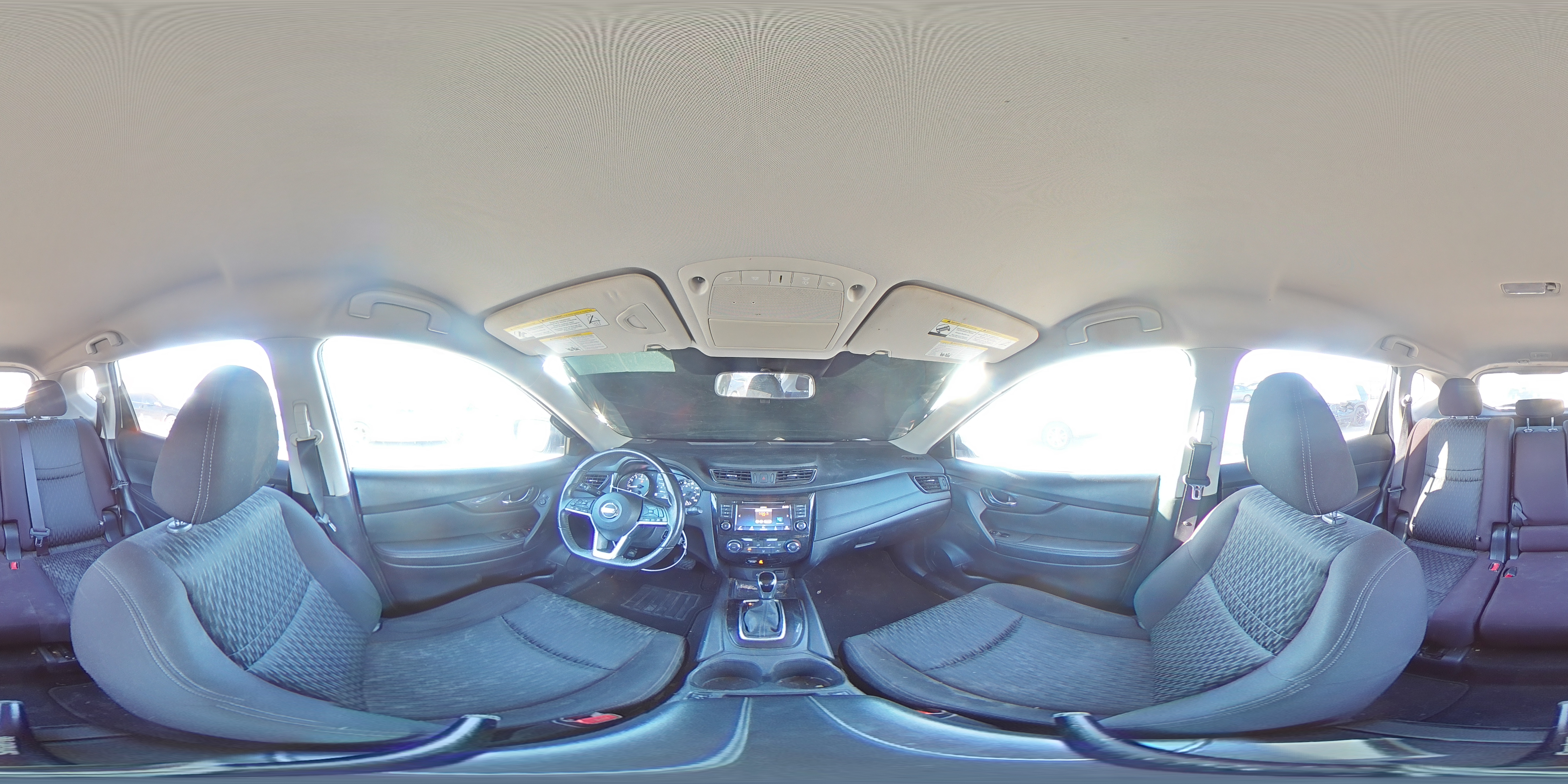 2019 Nissan Rogue - Image 14