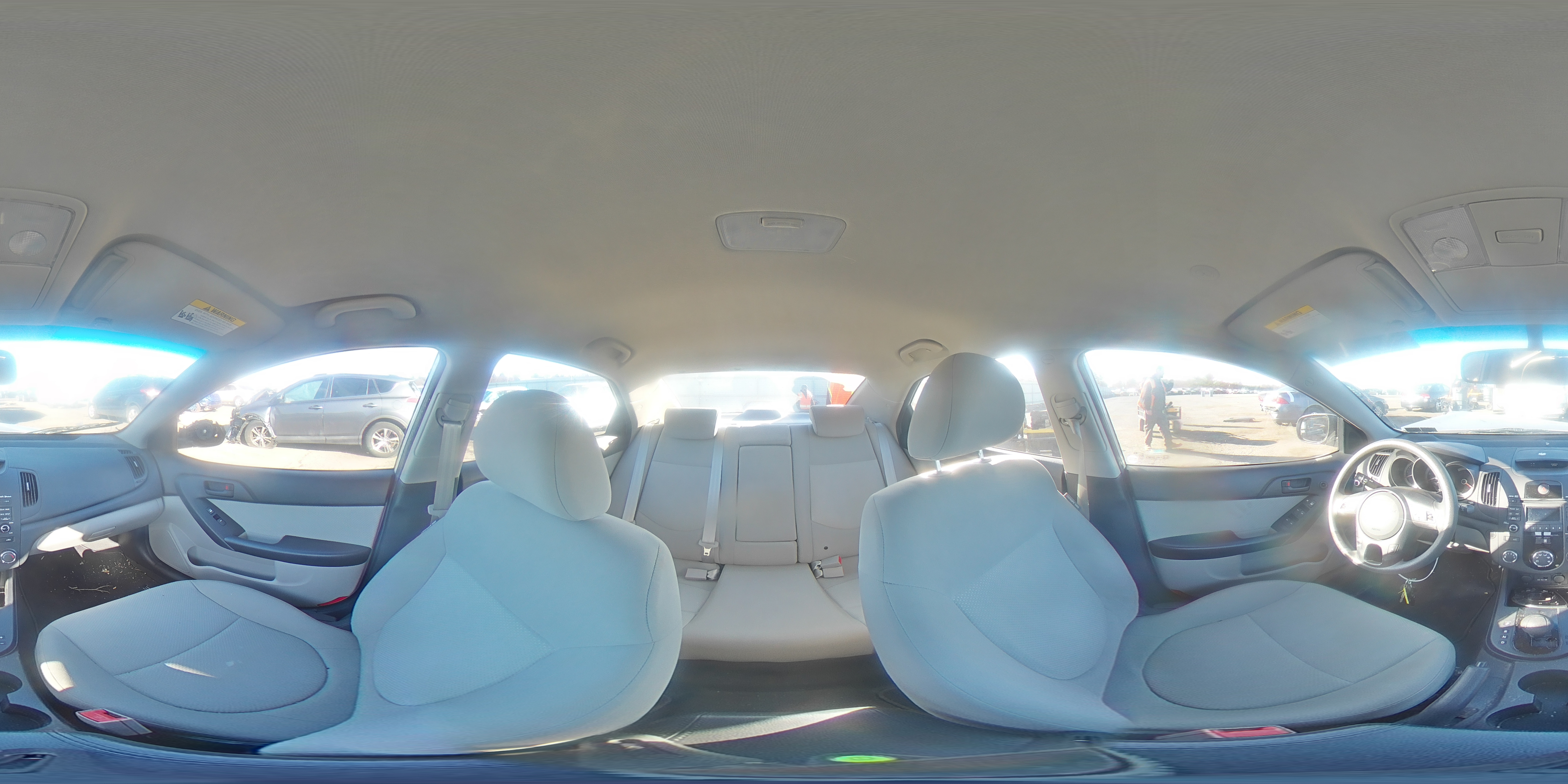 2010 Kia Forte - Image 13
