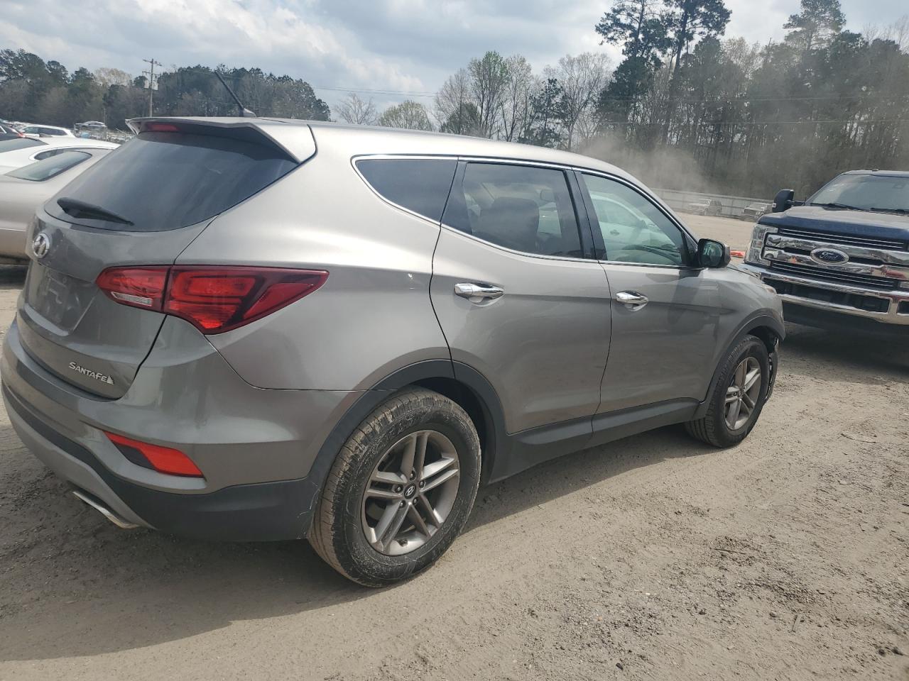 2018 Hyundai Santa Fe - Image 3