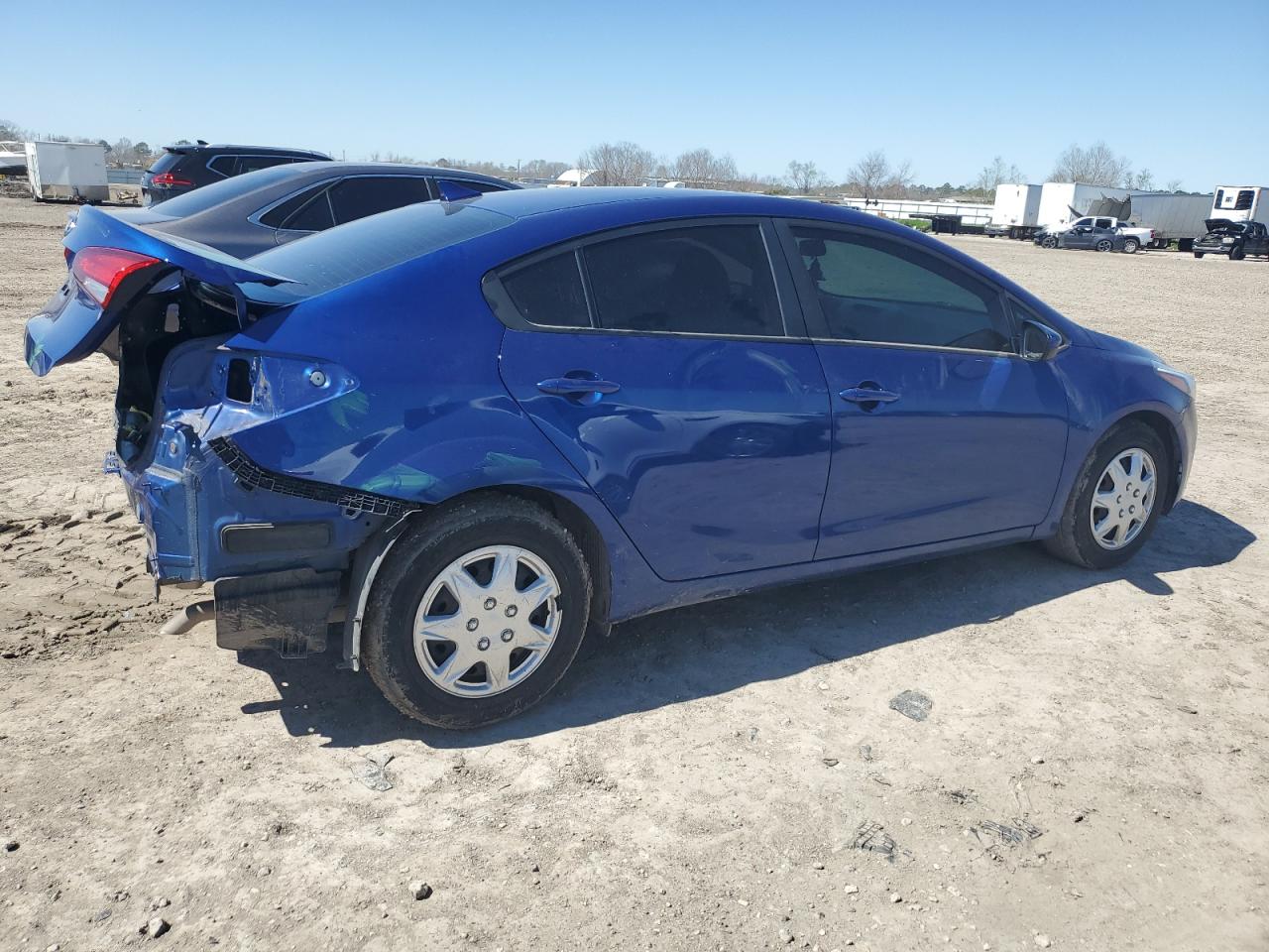 2017 Kia Forte - Image 3
