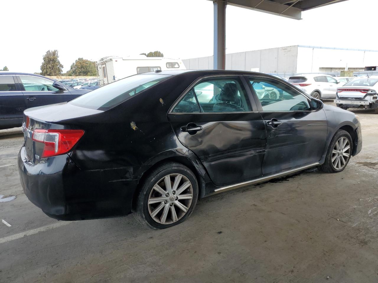 2014 Toyota Camry - Image 3