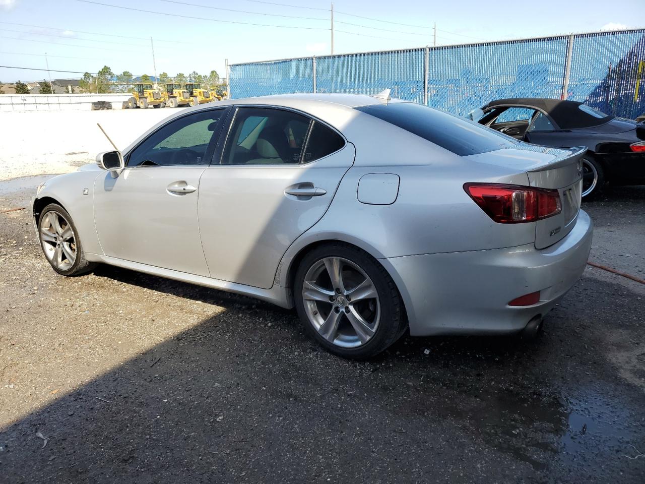 2011 Lexus IS - Image 2