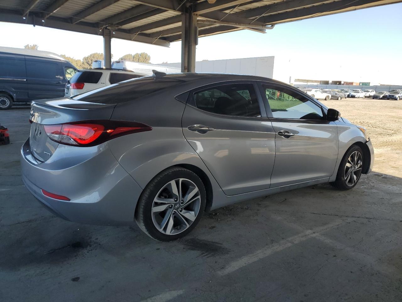 2015 Hyundai Elantra - Image 3