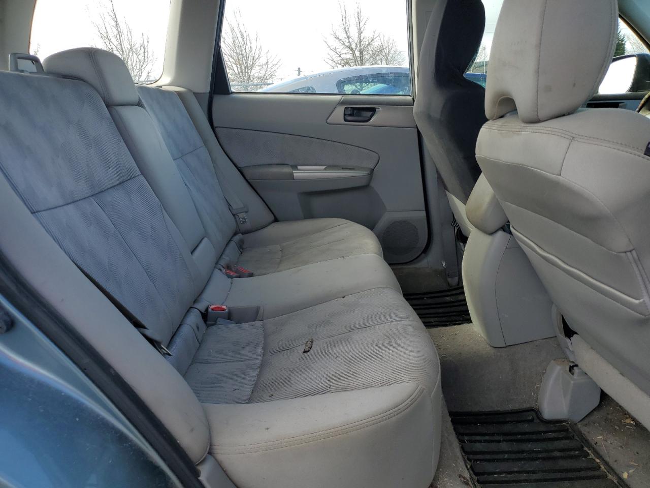 2010 Subaru Forester - Image 11