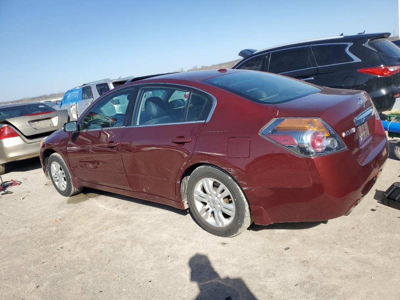 2010 Nissan Altima - Image 2