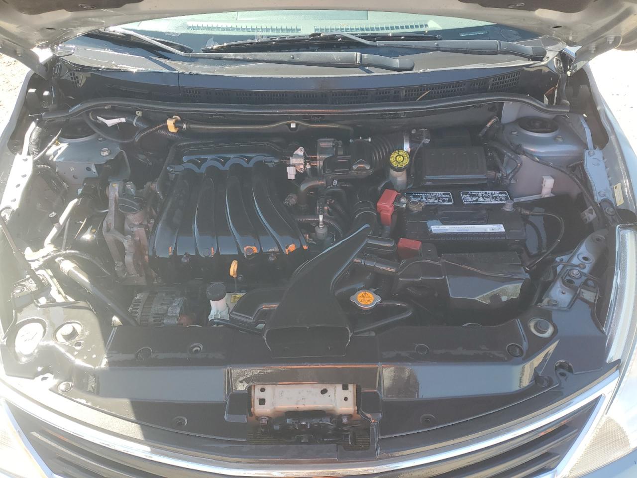 2012 Nissan Versa - Image 11
