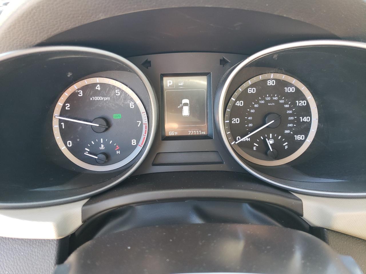 2018 Hyundai Santa Fe - Image 9