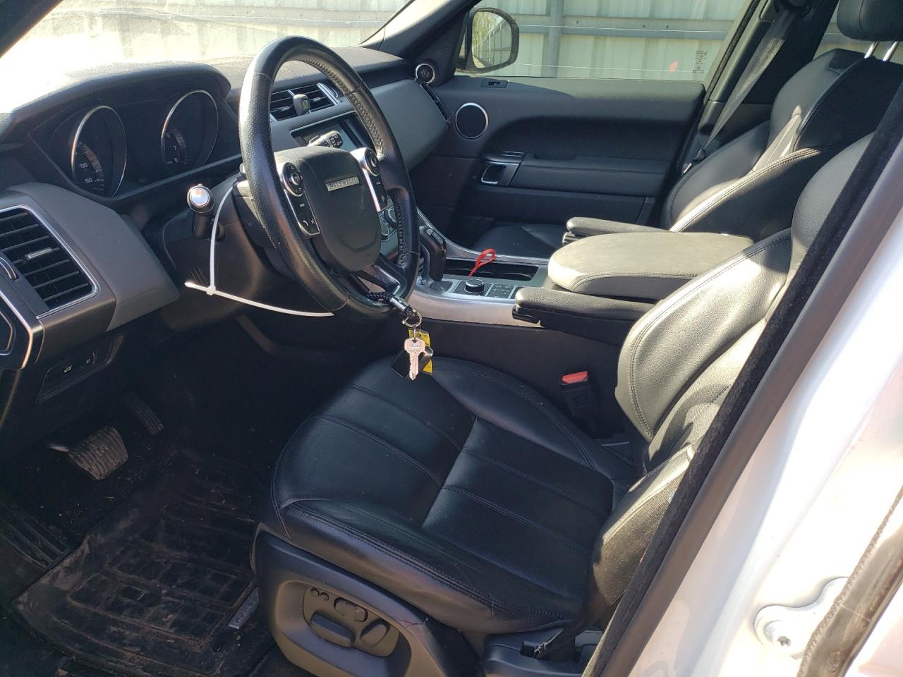 2015 Land Rover Range Rover - Image 7