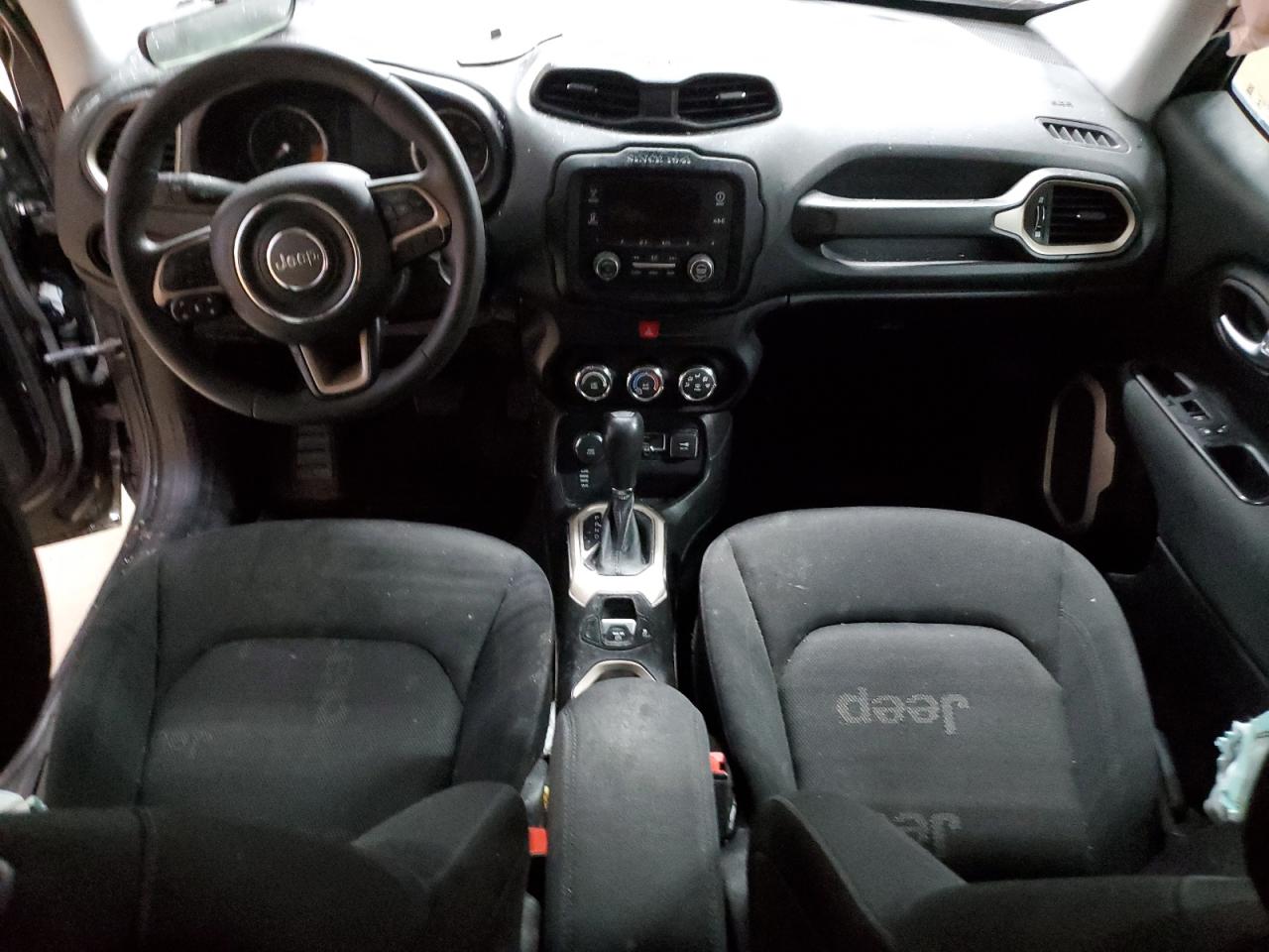 2017 Jeep Renegade - Image 8