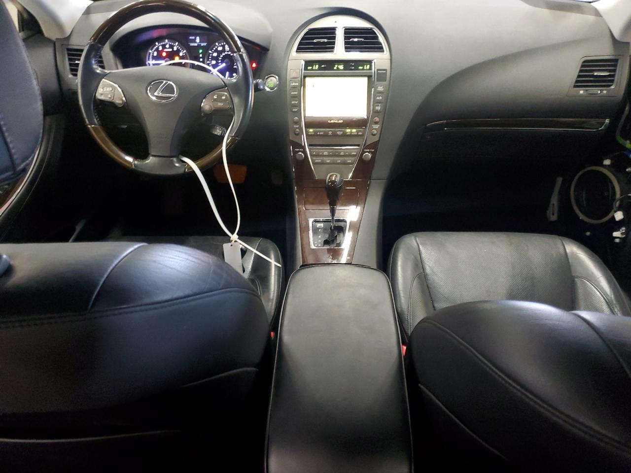 2012 Lexus ES - Image 8