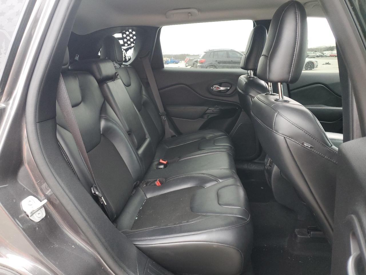 2020 Jeep Grand Cherokee - Image 11