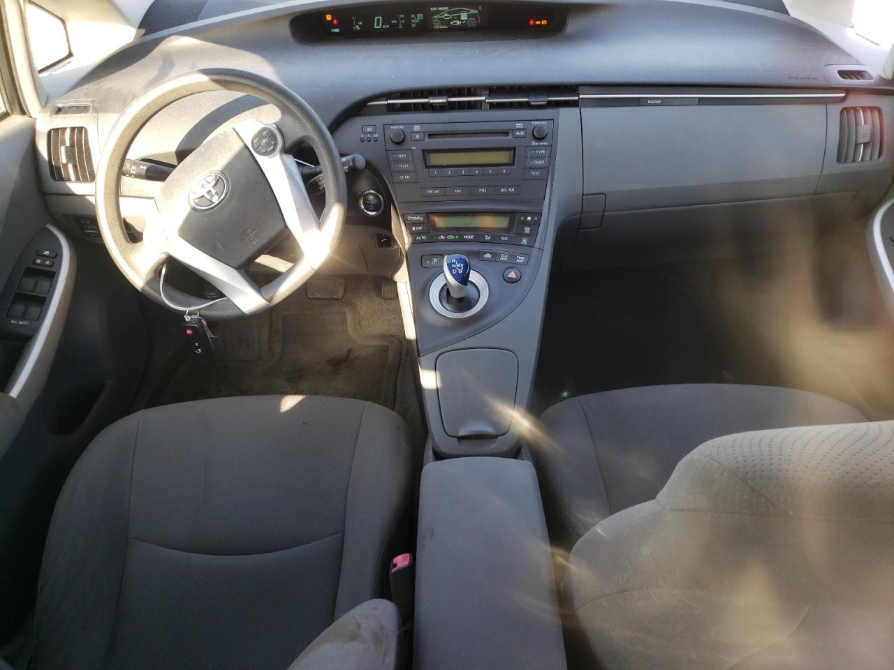 2011 Toyota Prius - Image 8