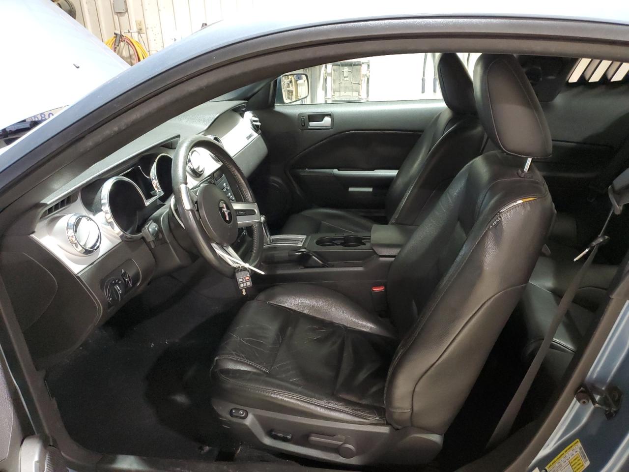 2008 Ford Mustang - Image 7