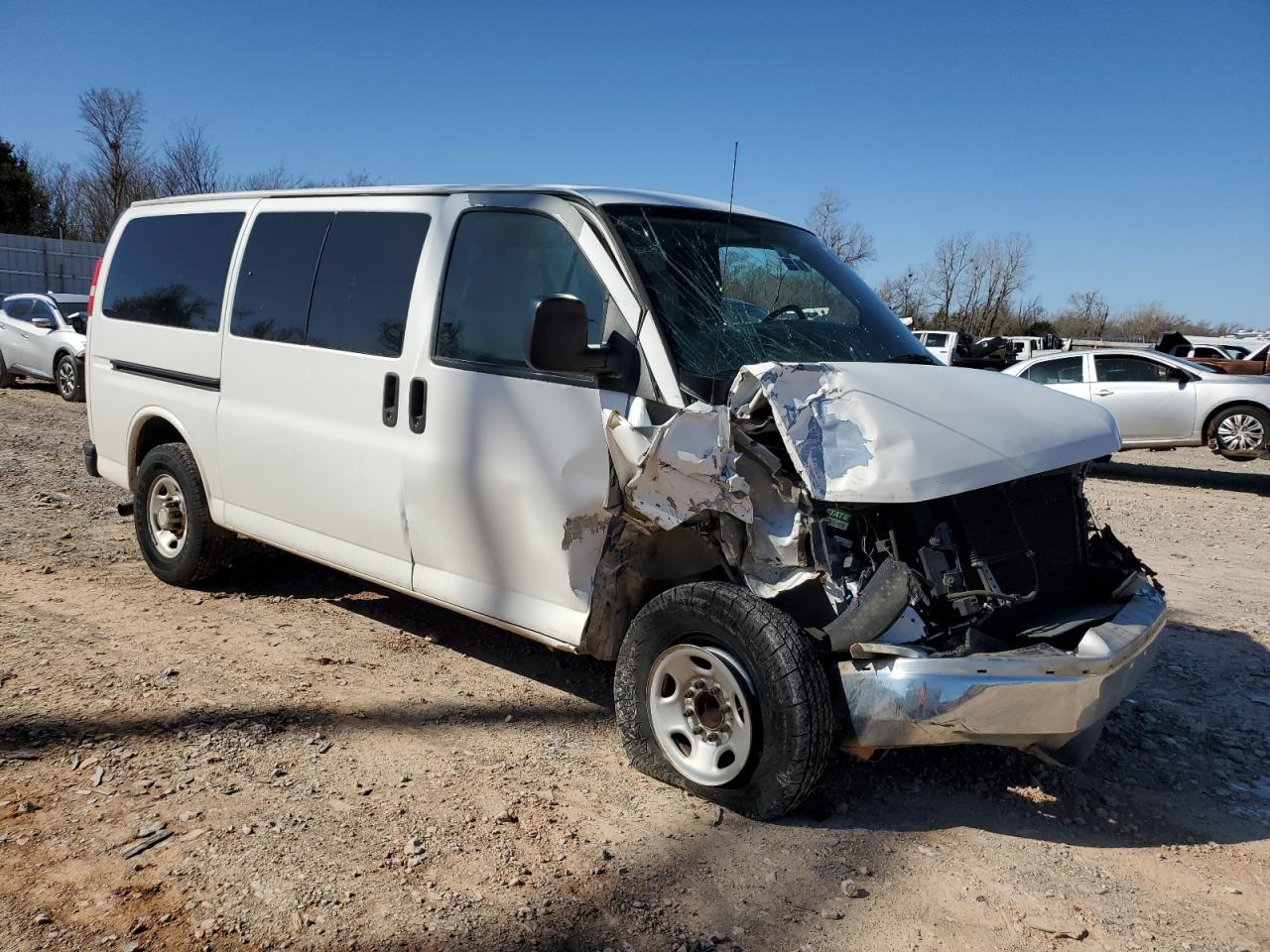 2009 Chevrolet Express - Image 4