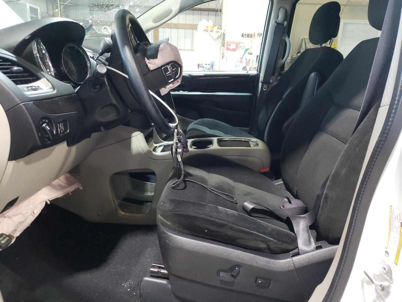 2016 Dodge Caravan - Image 7