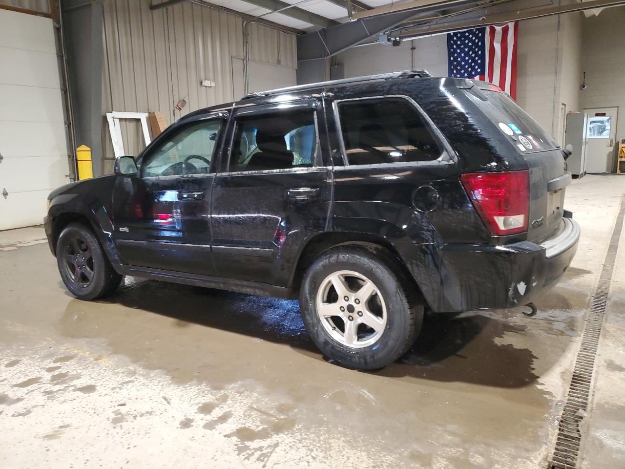 2006 Jeep Grand Cherokee - Image 2