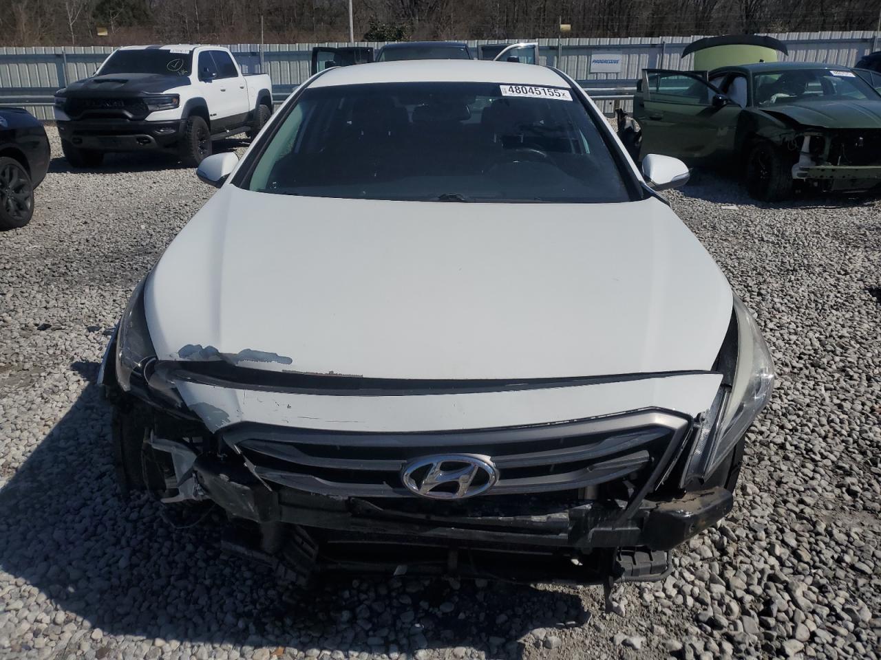 2015 Hyundai Sonata - Image 13