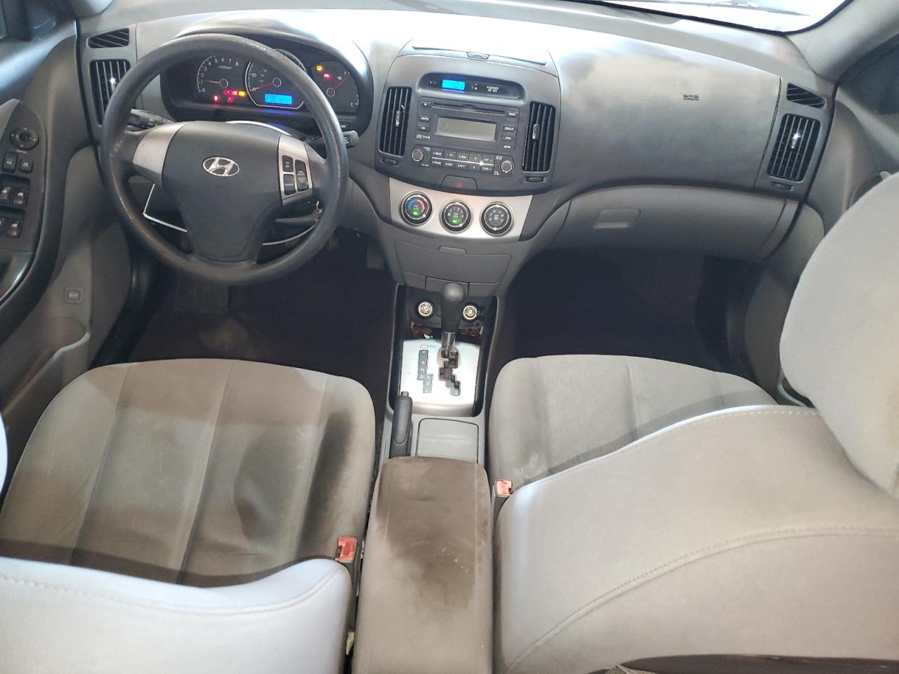 2010 Hyundai Elantra - Image 8