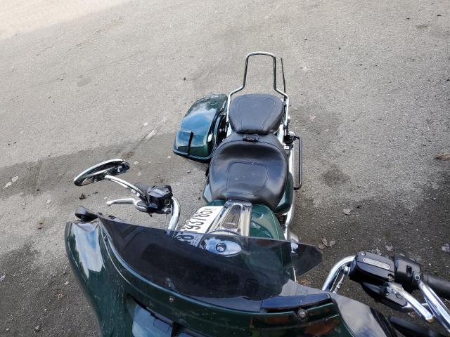  HARLEY-DAVIDSON FL 2015 Зелений