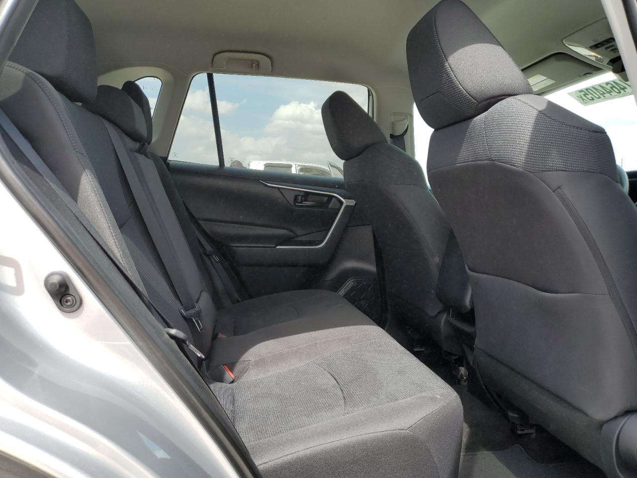 2019 Toyota RAV 4 - Image 11
