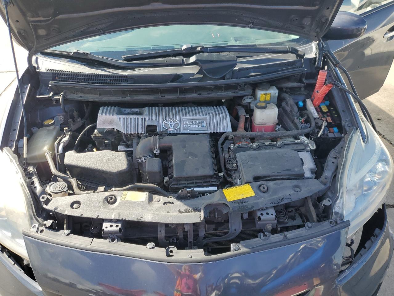 2012 Toyota Prius - Image 11