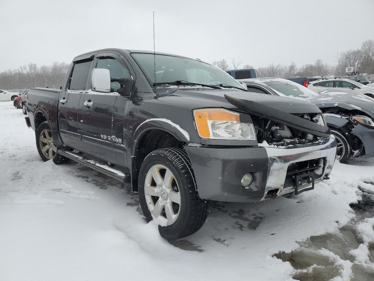 2010 Nissan Titan - Image 4