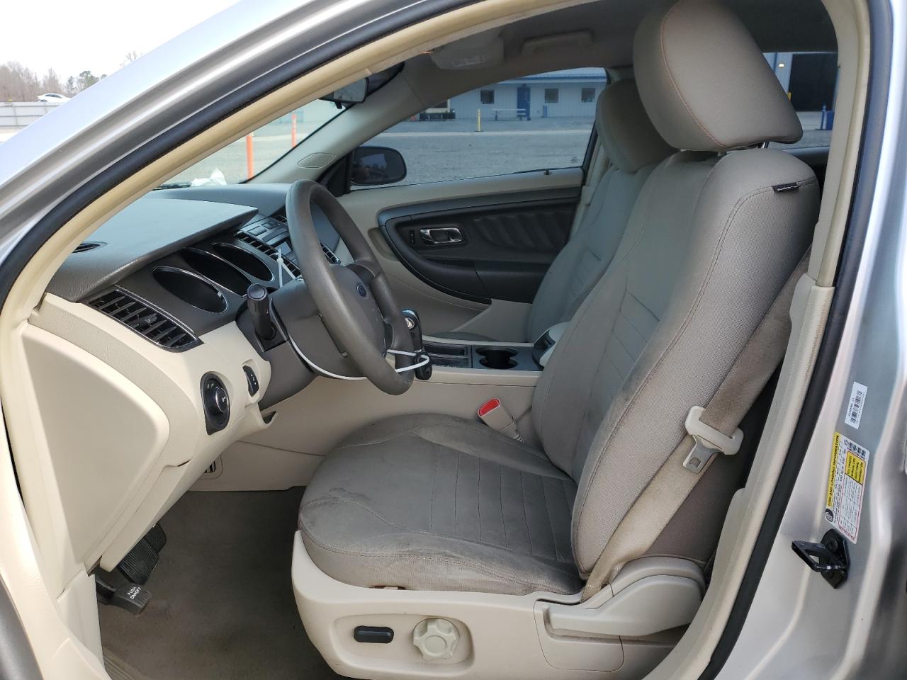 2010 Ford Taurus - Image 7
