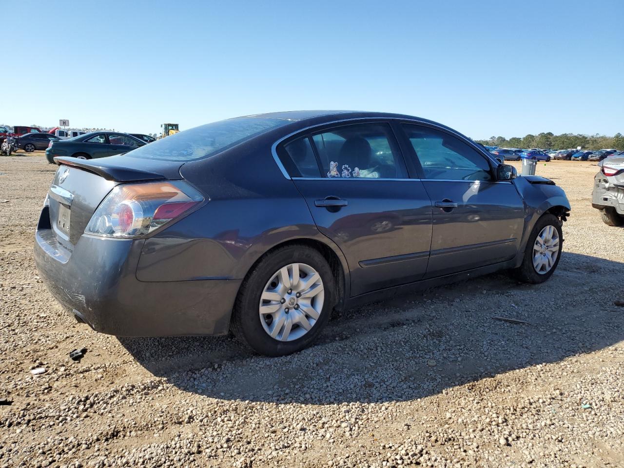 2010 Nissan Altima - Image 3