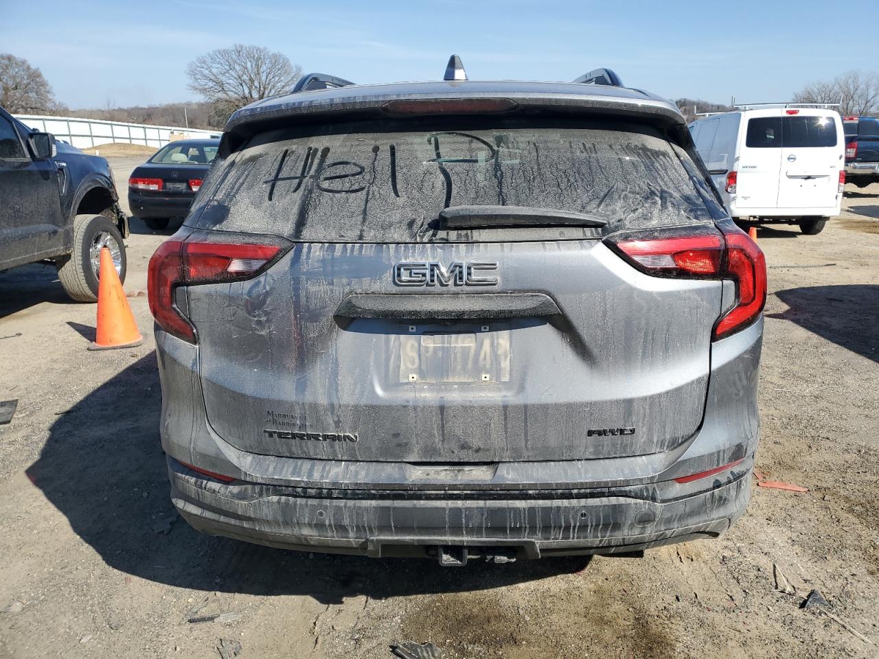 2021 GMC Terrain - Image 6