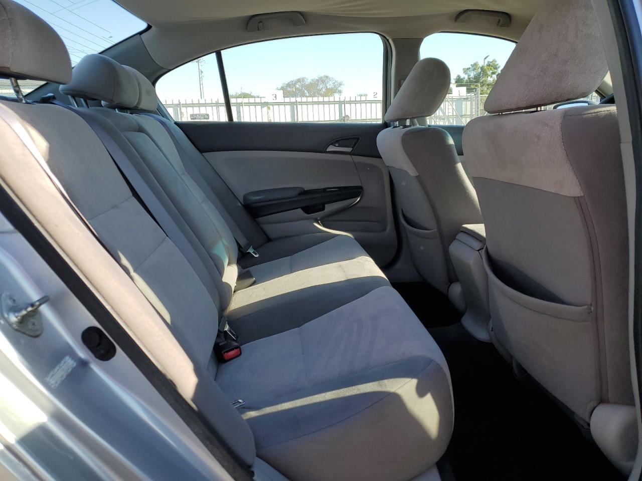 2010 Honda Accord - Image 10
