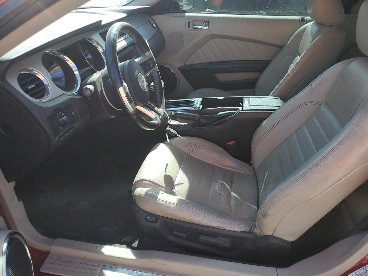 2010 Ford Mustang - Image 7