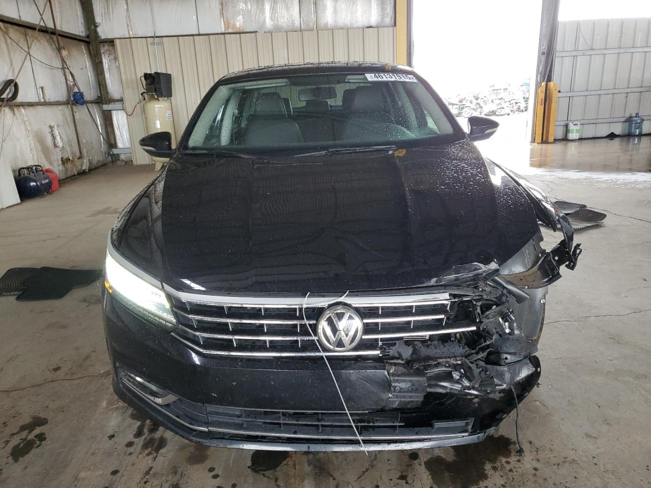2018 Volkswagen Passat - Image 5