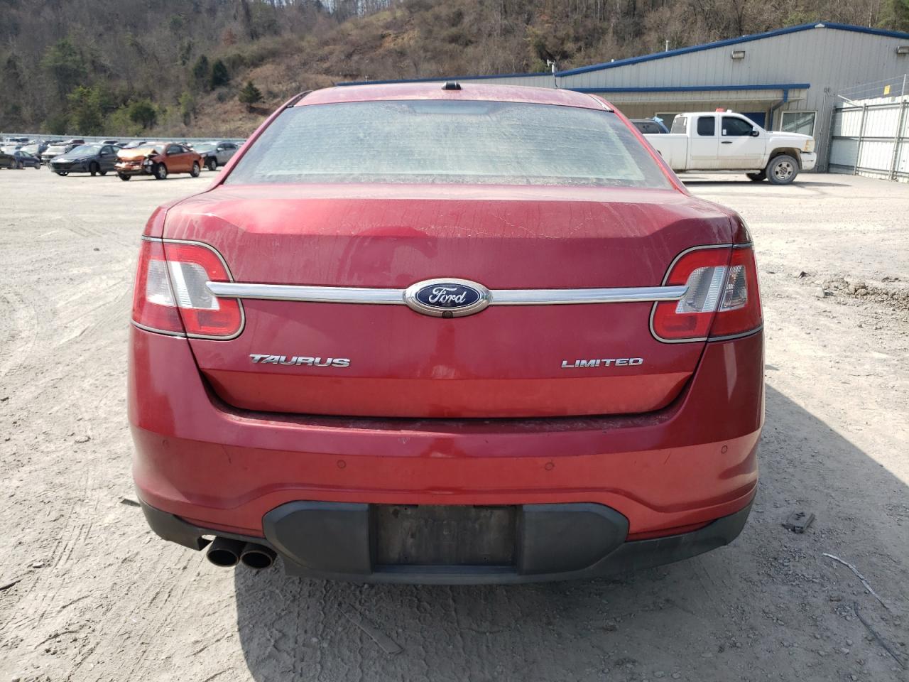 2010 Ford Taurus - Image 6