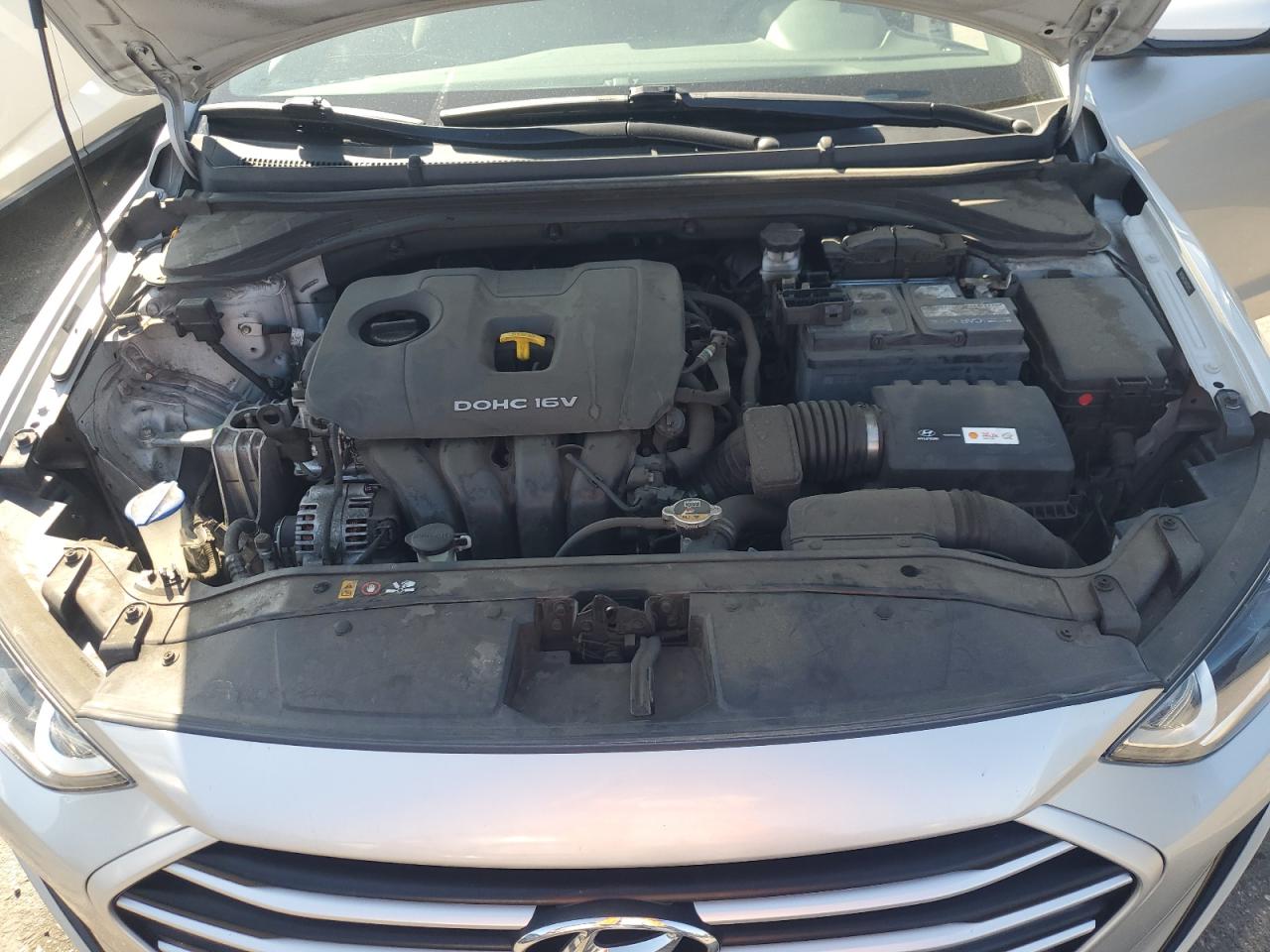 2017 Hyundai Elantra - Image 11
