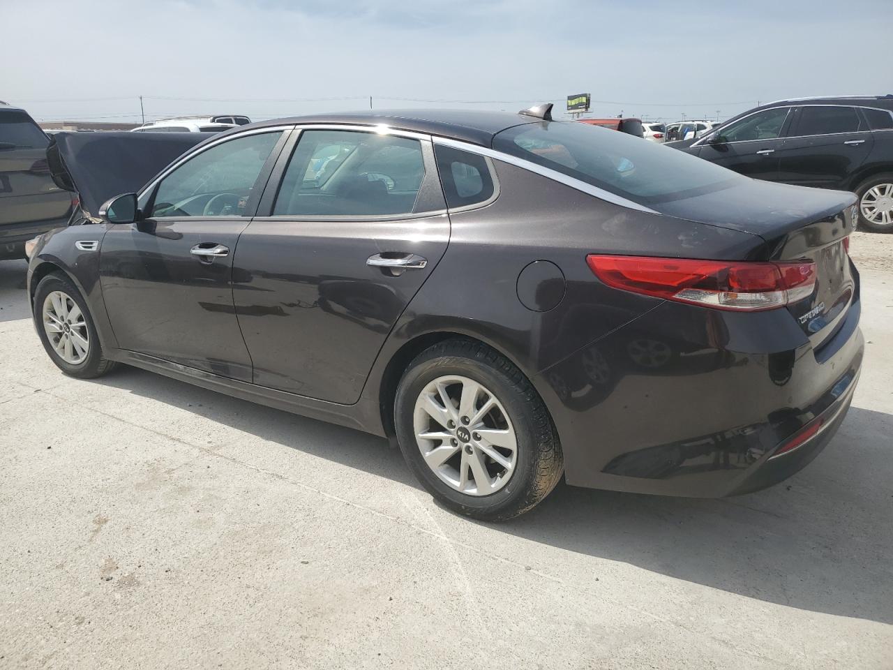 2018 Kia Optima - Image 2