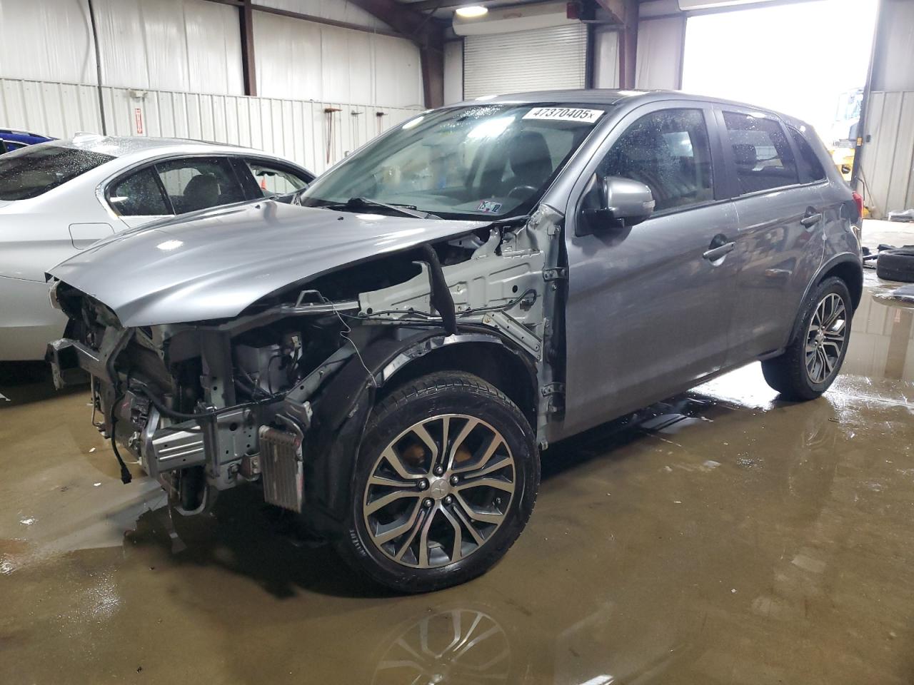 2016 Mitsubishi Outlander - Image 1