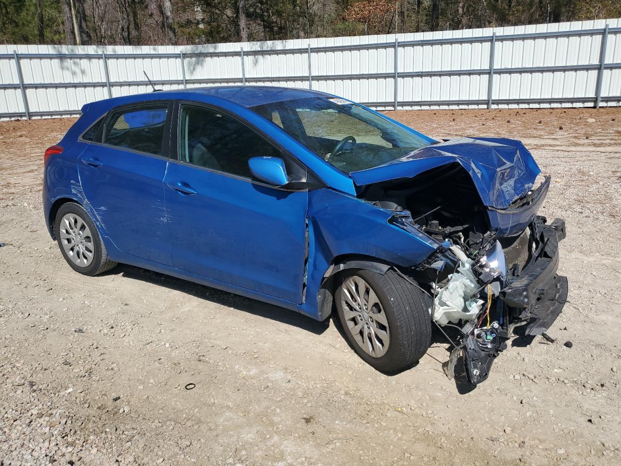 2017 Hyundai Elantra - Image 4