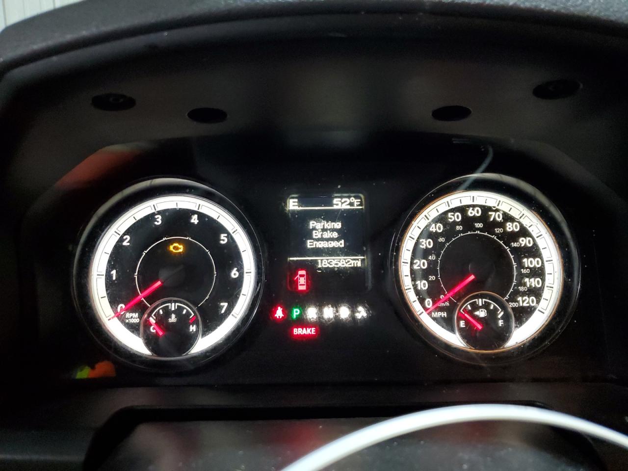 2015 RAM 1500 - Image 9