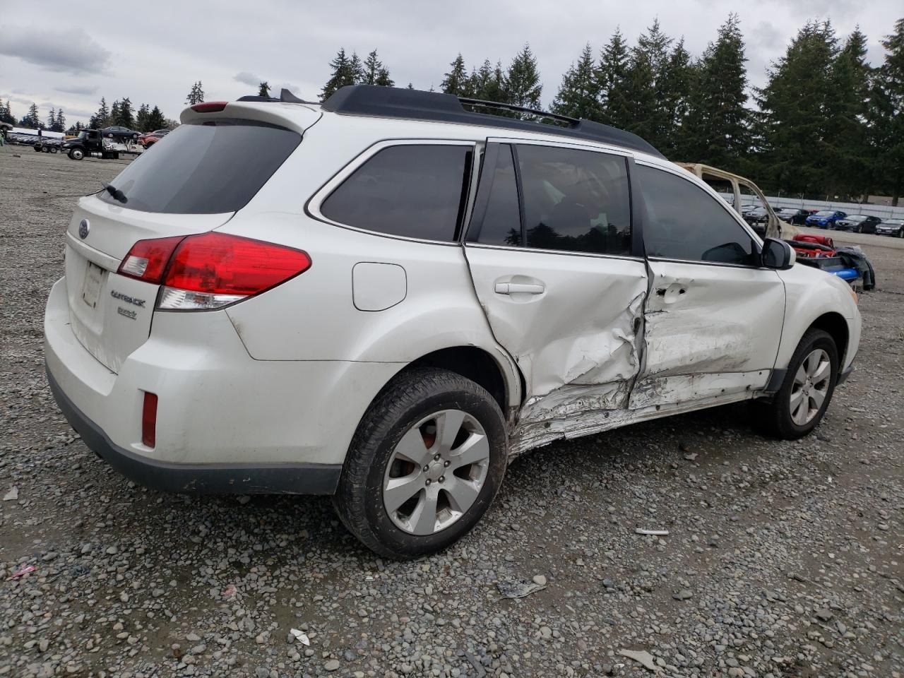 2011 Subaru Outback - Image 3