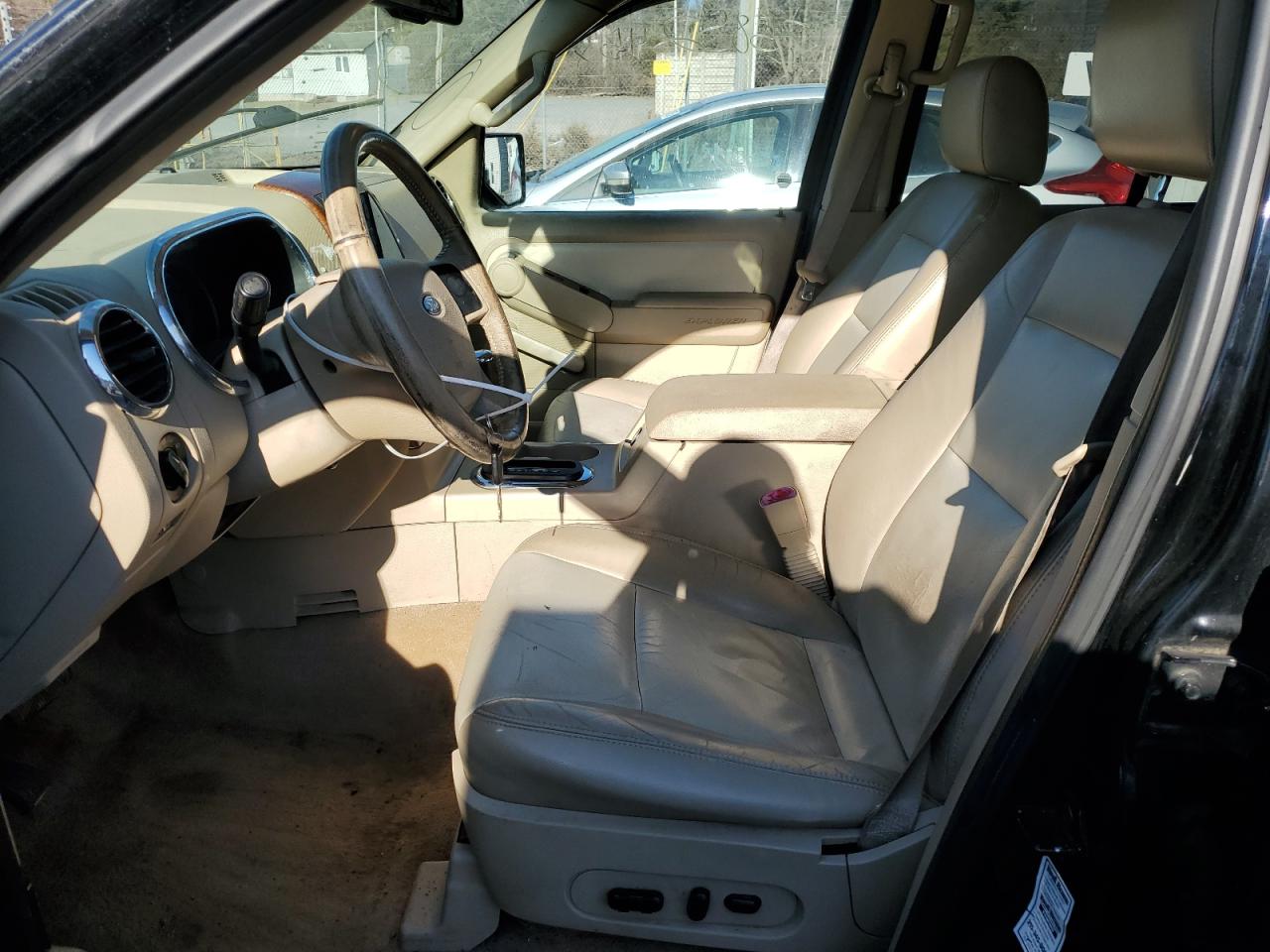 2006 Ford Explorer - Image 7