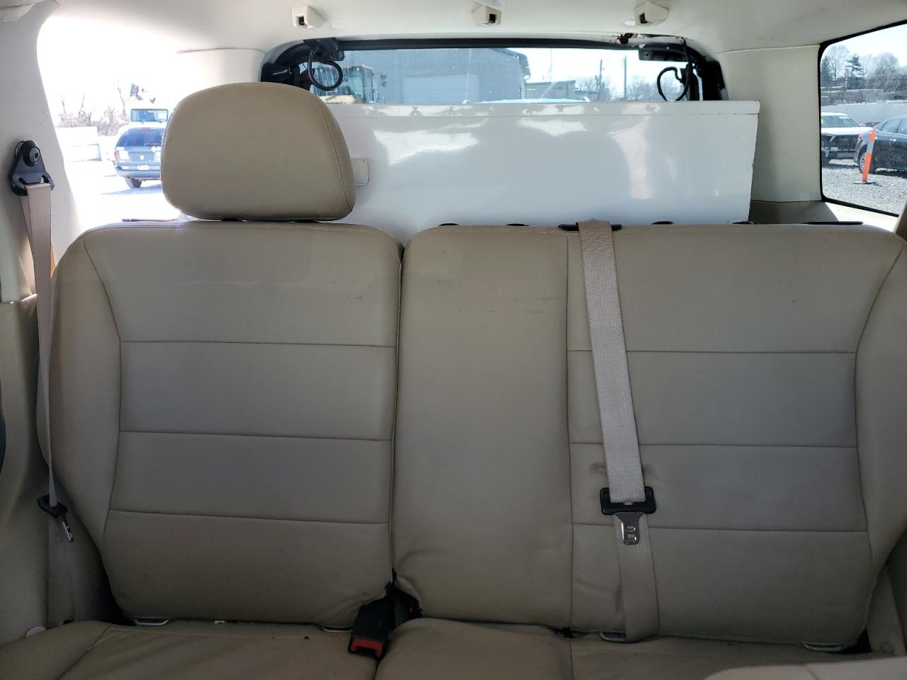2010 Ford Escape - Image 10
