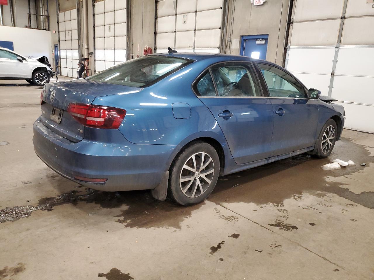 2018 Volkswagen Jetta - Image 3