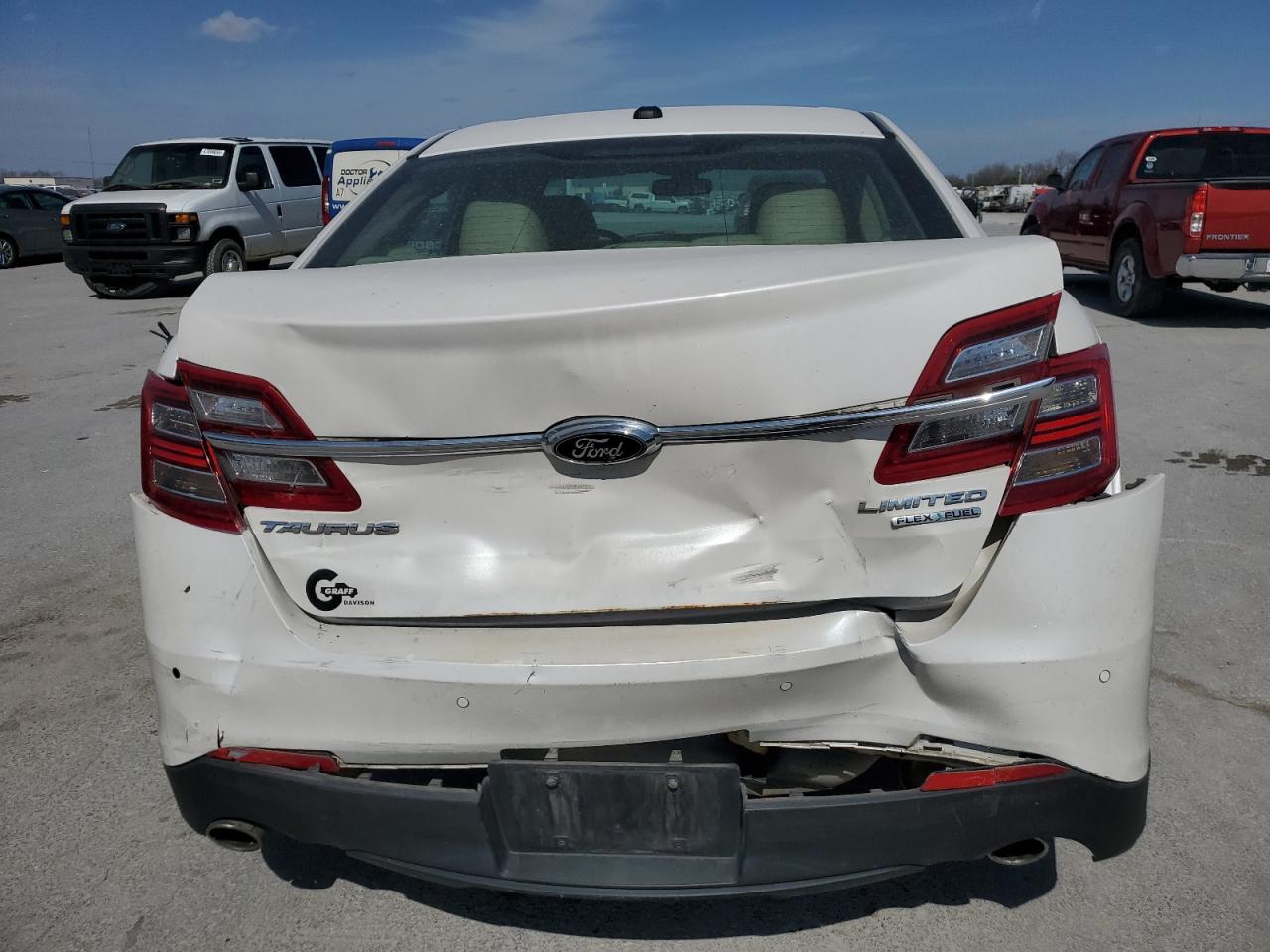 2013 Ford Taurus - Image 6